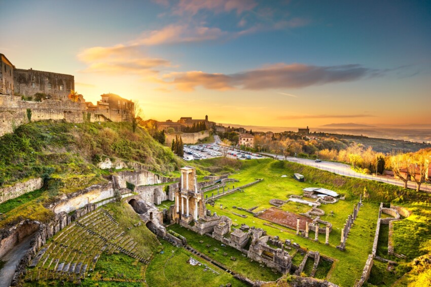 Panoramica del teatro romano di Volterra