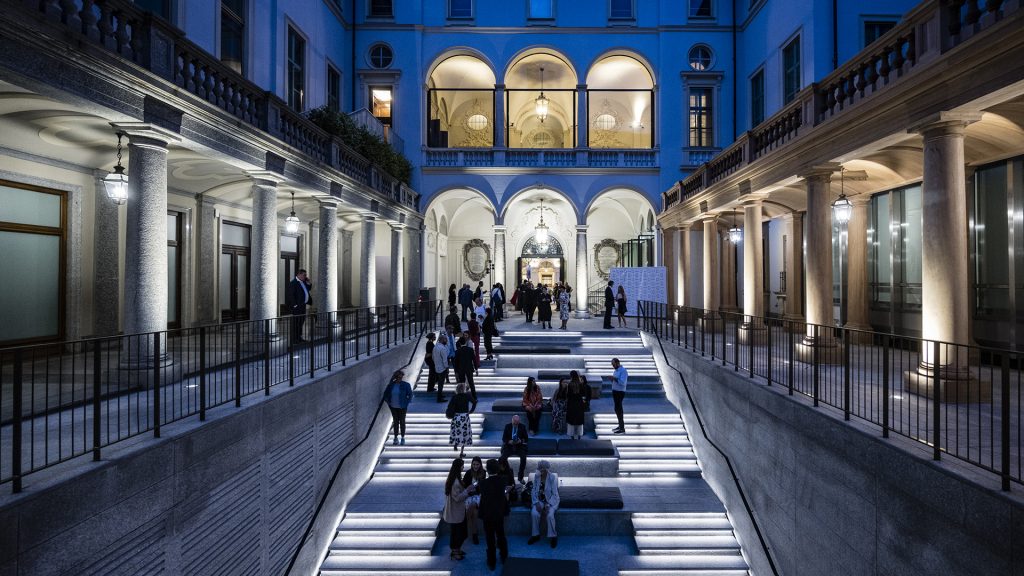 Cortile interno delle Gallerie d'Italia di Intesa Sanpaolo a Palazzo Turinetti, Torino
