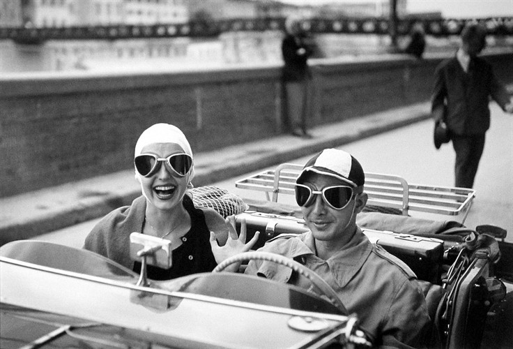 Ruth Orkin "Couple in MG", Firenze, 1951