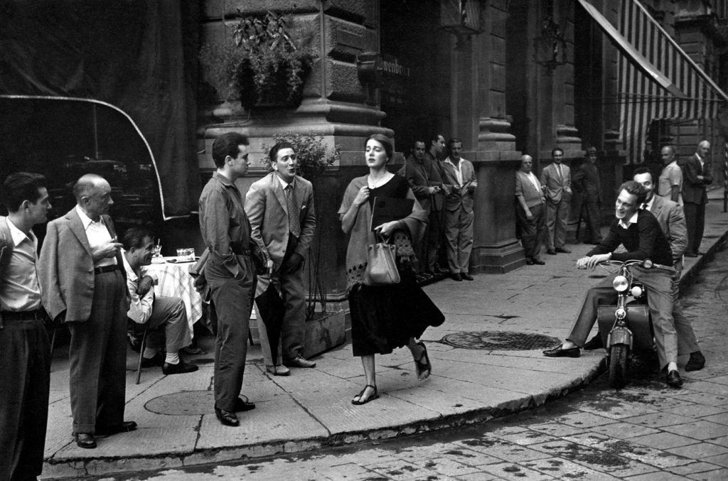Ruth Orkin, American Girl in Italy, Firenze, 1951.