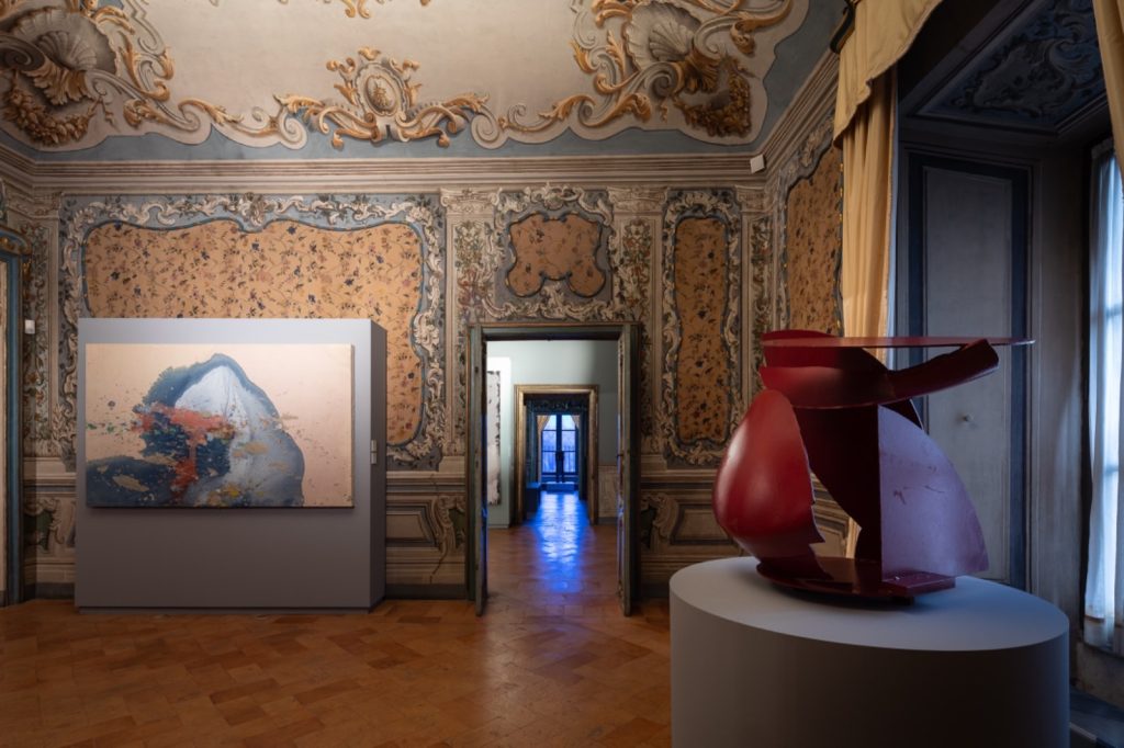 Effetto notte: Nuovo realismo americano. Veduta della mostra al Palazzo Barberini di Roma, 2024. Da sinistra: Bradley e Edwards. Courtesy: Palazzo Barberini