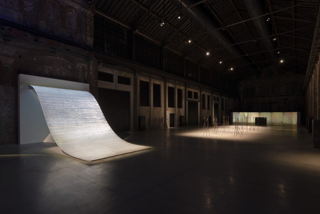 Allestimento della mostra Expanded Without- Foto di Andrea Rossetti per OGR Torino