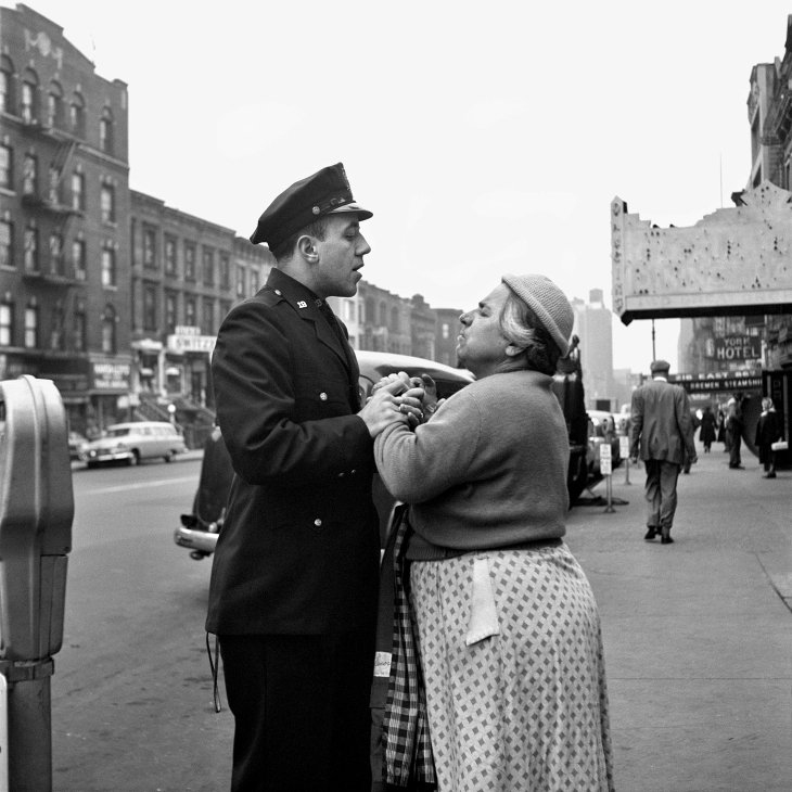 Vivian Maier, Armenian woman fighting on East 86th Street, New York, NY, September 1956, Gelatin silver print, 2012